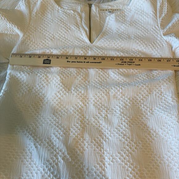 Trina Turk Shift Dress Museum White Eyelet Short Sleeve V-Neck Tunic Size 10 - Picture 9 of 12